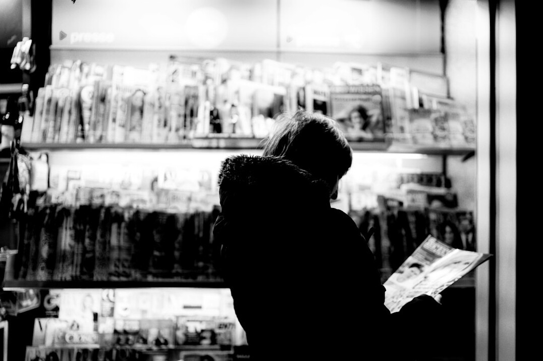 store detective observing shopper